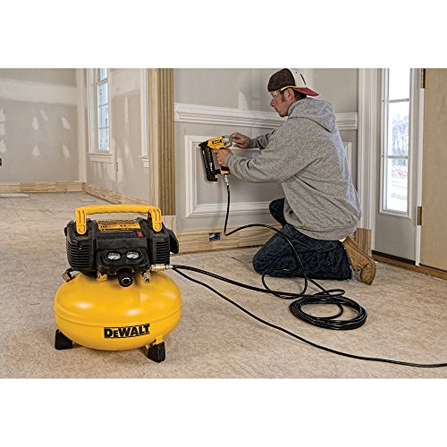 DeWalt Compresor de aire Combo Kit con clavadora Brad (DWC1KIT-B)