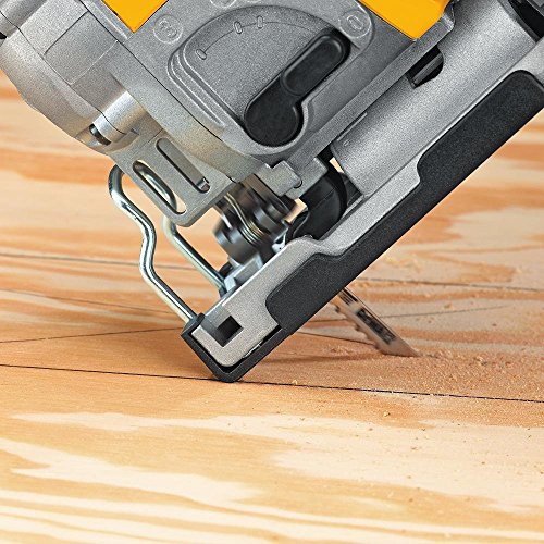 Dewalt DW331K-QS Sierra de calar 230V Electrónica con puño cerrado maletín, 701 W, Negro y amarillo, EA