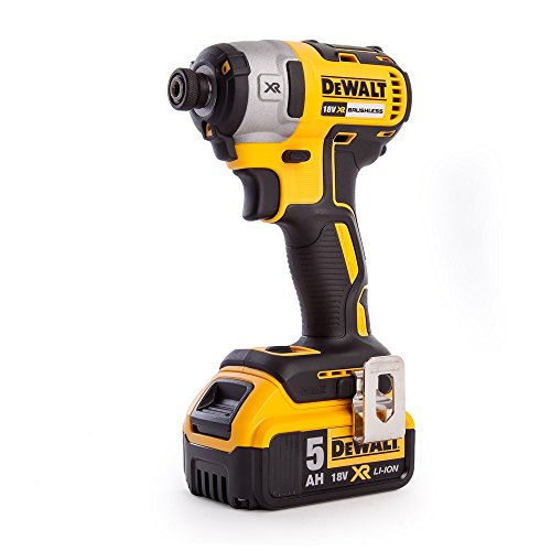 DEWALT-KIT Taladro Percutor DCD796 + Atornillador de Impacto DCF887 + 2 Baterias 5Ah.+ Cargador DCB115 + Maletin Tstak