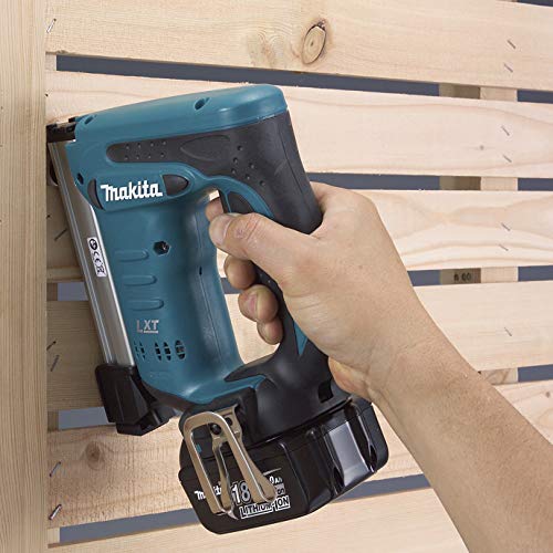 MAKITA DST221Z Grapadora, 18 V